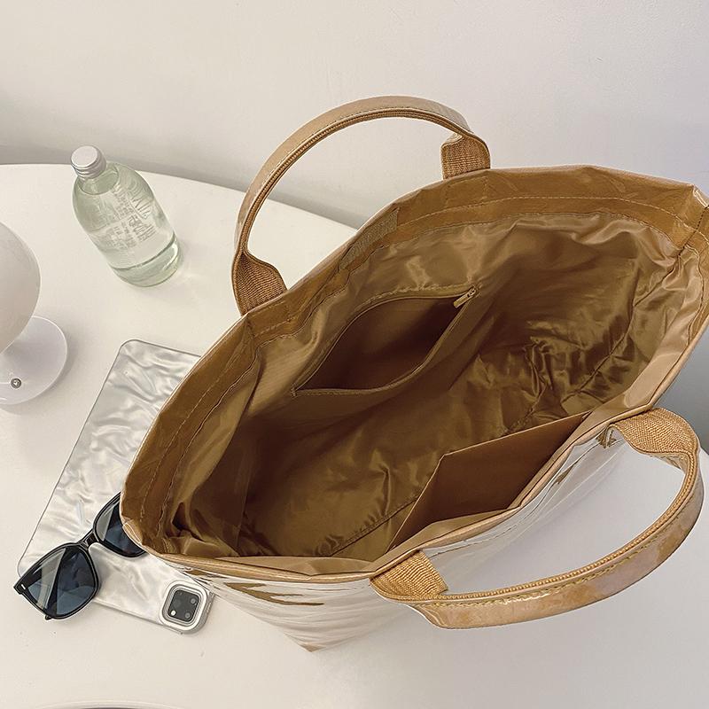Glänzende DuPont-Papier- und PVC-Tragetasche mit kräftiger Beschriftung und wasserabweisendem Design