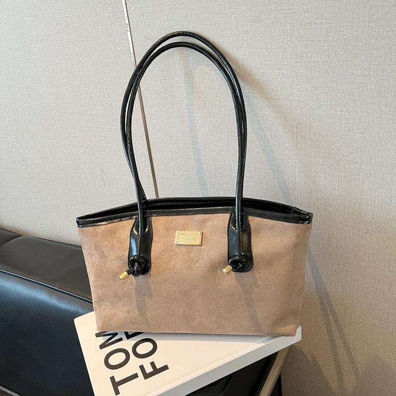 

Autumn new textured shoulder bag women s fashion women s underarm bag simple solid color large capacity women s bag tide