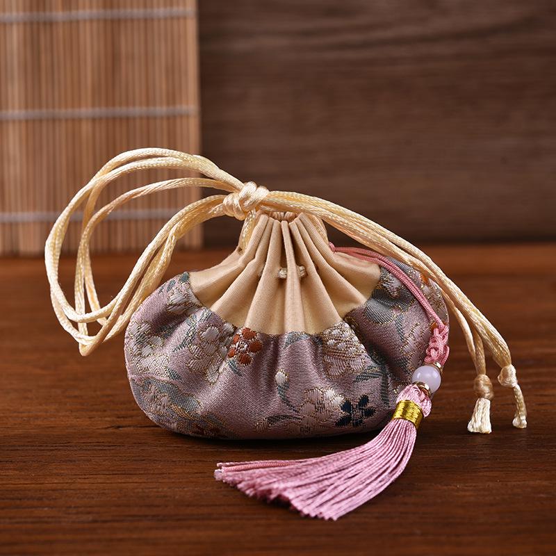 Ping An Cultural Scenic Amulet: Hanfu Style Sachet Pendant for Safety and Luck