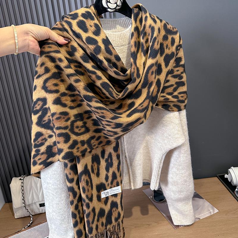 Fashion Sexy Leopard Women Winter Warm Scarf Tassels Shawl Cashmere Foulard Pashmina Hijabs Lady Scarves Wraps