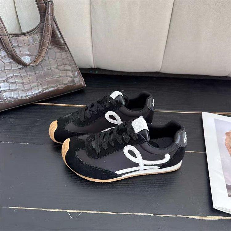 Amerikanische Retro-Lederfarbabstimmung Weichsohlige deutsche Trainingsschuhe Damen 2025 Frühling neu Leichtgewichtige flachsohlige lässige Sport-Forrest Gump