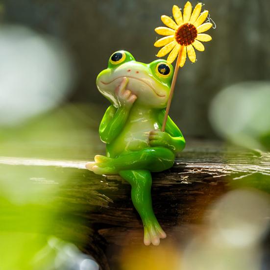 Garden Ornament Thinking Frog Holding Flower Shape Resin Statue Realistic Design Garden Pond Fountain Aquarium Figure