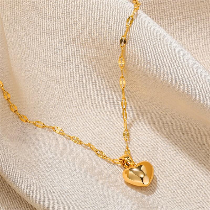 Stainless Steel Love Heart Necklace For Women 2023 New Trendy Lip Chain Simple Pendant Necklace Zircon Gift Wholesalers