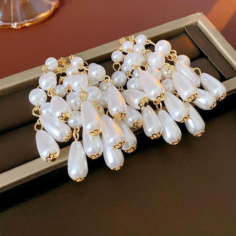 Women Shiny Rhinestone Pearl Geometric Earrings Light Luxury Elegant Temperament French Retro Palace Style Ear Jewelry For Women