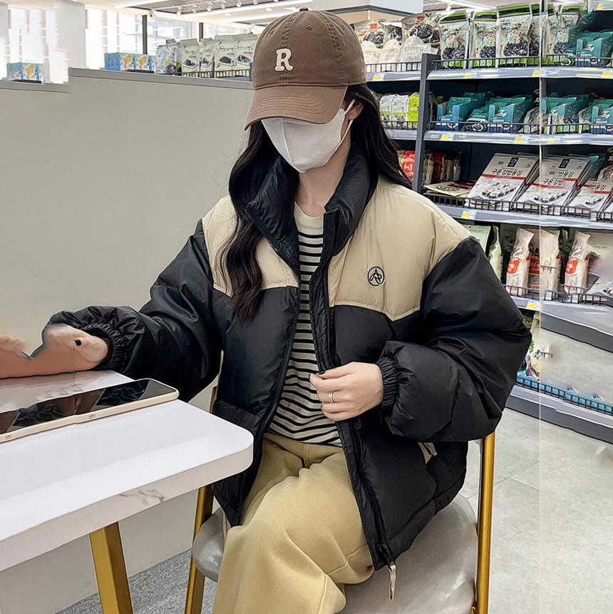 Colorblock Cremefarbenes Brot Damen Wintermantel Weiße Entendaunenjacke Damen Kurzstil