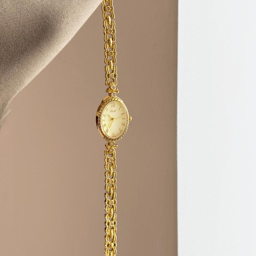 GEDI NEW Luxury Vintage Women's Watches with Roman Numeral Small Oval Dial and Bracelet, Quartz Movement, Perfect for Dresses