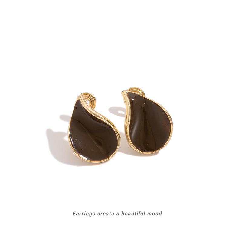 Elegant Coffee-Colored Retro Water Drop Earrings for Women - Autumn/Winter 2025 Mosquito Coil Ear Clips