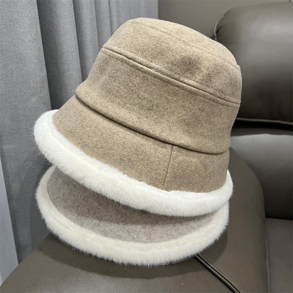 

Simple plush edge bucket hat women s winter tide thickened warm ear protector basin hat new versatile hat Adult average size хакі