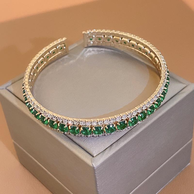 Zircon Open Bangle: Simple & Versatile Luxury Bracelet with Niche Design and Internet Celebrity Style.
