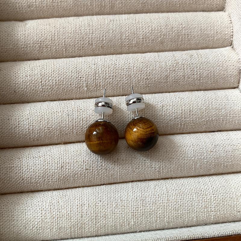 Silver needle emerald agate stud earrings women s new Chinese retro high-end earrings chalcedony delicate earrings