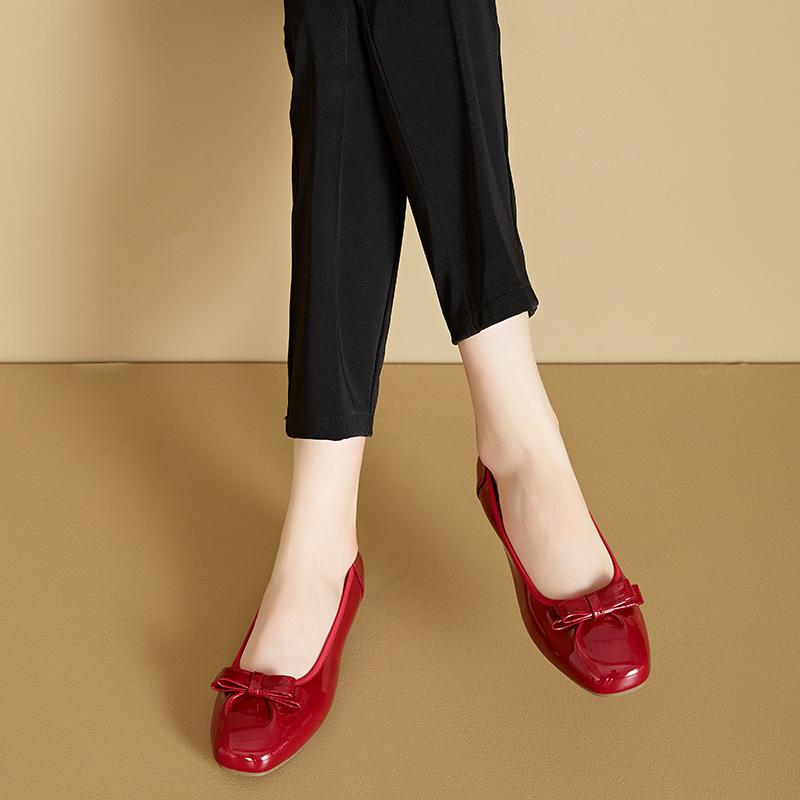 Autumn leather women's flat casual shoes women's one-pedal solid-color light-mouth beanie shoes