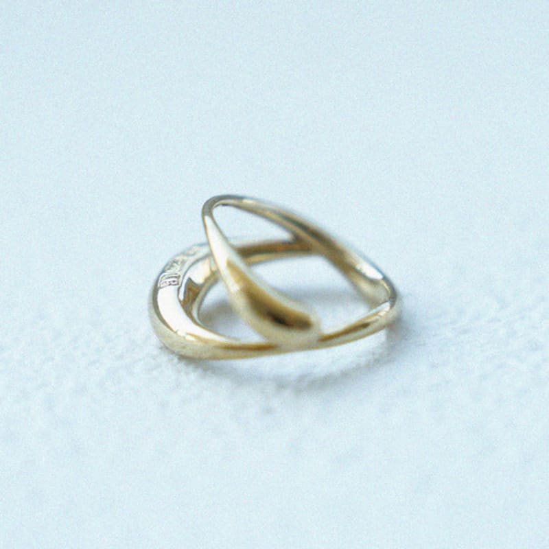 Ahjeong Erode Mini Ring. Gold