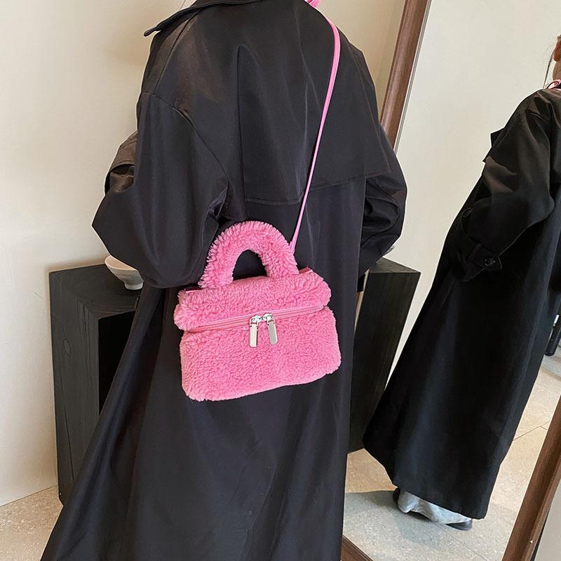 Vintage Lamb Plush Bag Women'S Fashion Portable Small Square Bag High-End Messenger Bag