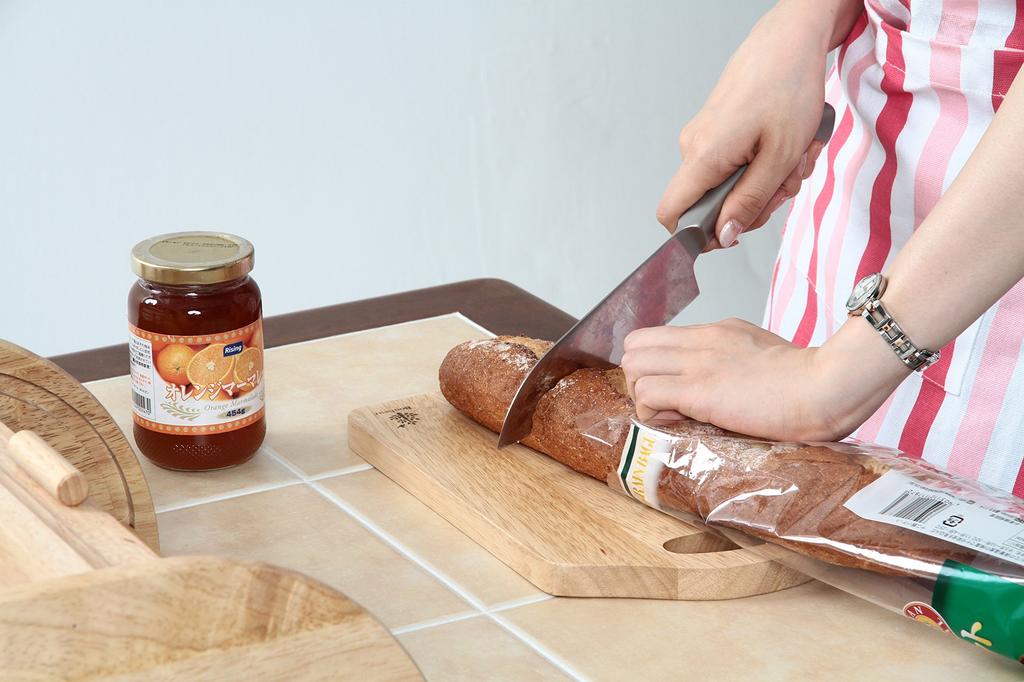 Fuji Boeki Cutting Board Chopping Board Length 20 X Width X Thickness Cm Natural Wood Handle Included Bonheur 94380 29.5 1.8