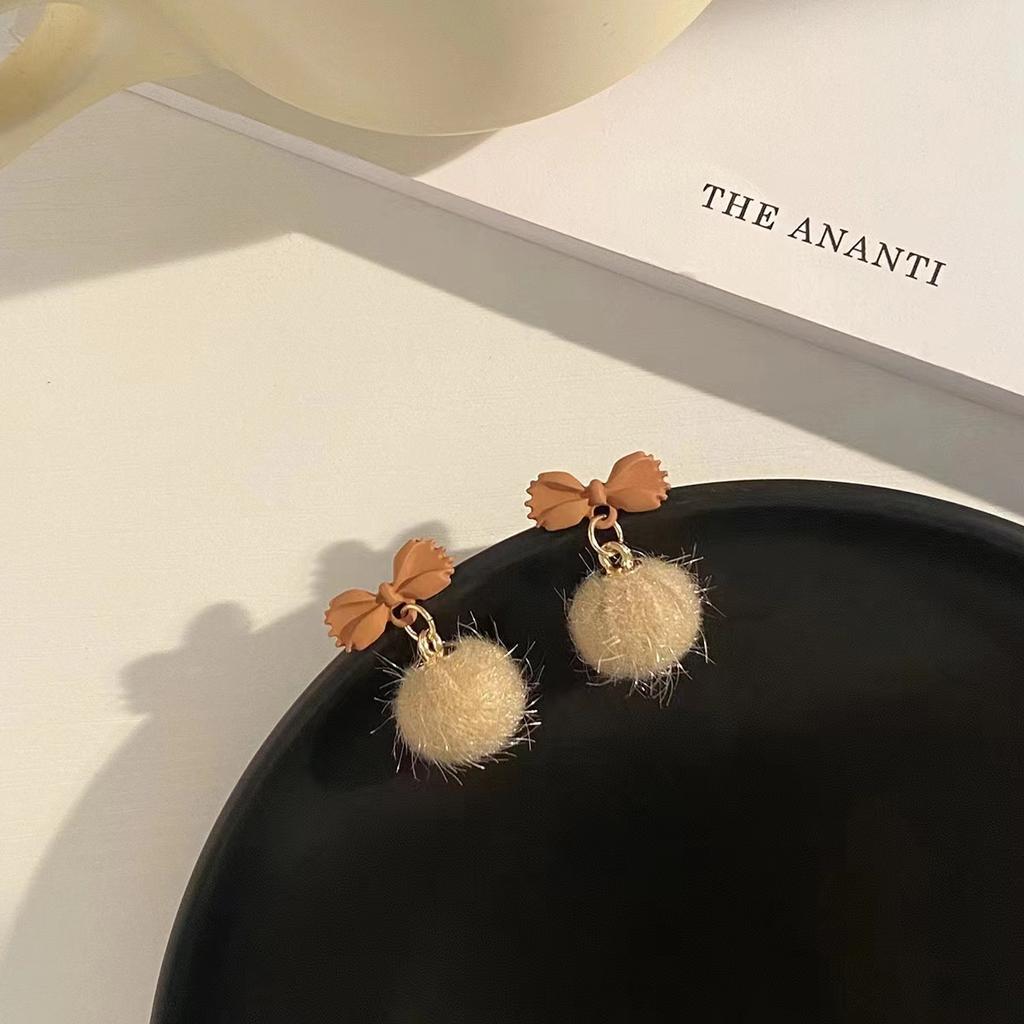 Bow Mink Ball Stud Earrings Women'S Trendy Plush Design Earrings High-End Temperament Earrings