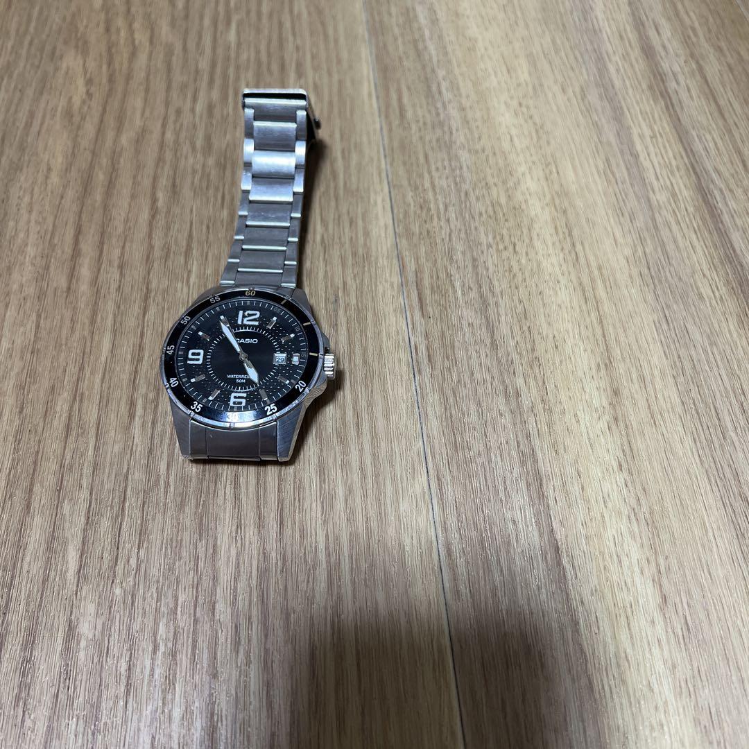 

[Б/У] Аналоговые часы Seiko Черные