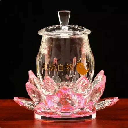 Fornitura d'acqua in cristallo cinese per templi buddisti domestici, tazze da offerta e coppe da vino davanti al Buddha Buddismo