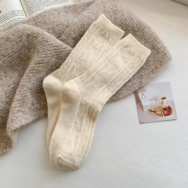  Winter Cashmere Sock Female Leisure Ankle Crew Fuzzy Autumn Winter Women Mid-calf Thickened Warm Soft Wool Socks