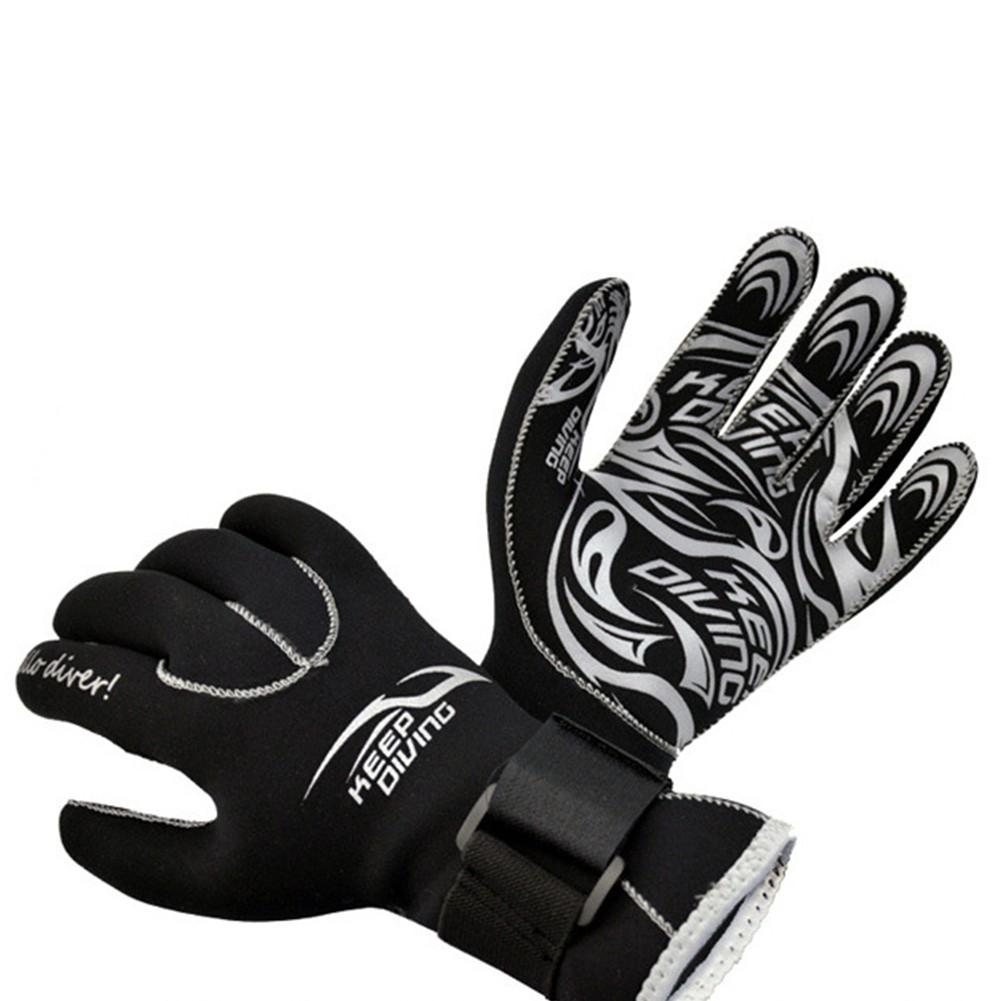 Flexible 3MM Neoprene Winter Diving Gloves for Water Sports Enthusiasts L