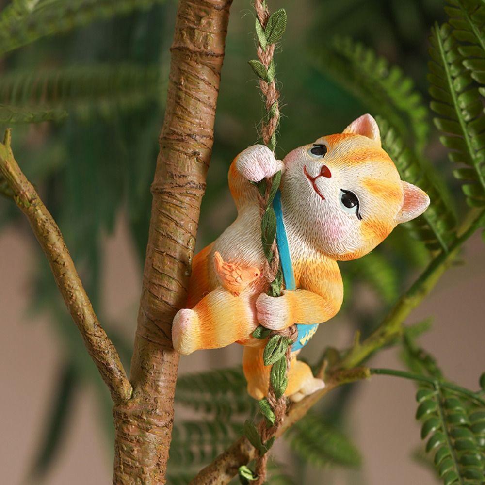 Cute Pig Statue Pendant Cartoon Miniatures Figurine Crafts Cat Climbing Vine Pendant  Outdoor