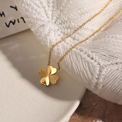 Stainless Steel Necklace New Design Heart Four Leaf Shamrock Pendant Necklace Fashion Gold Colour Necklace for Women Collar
