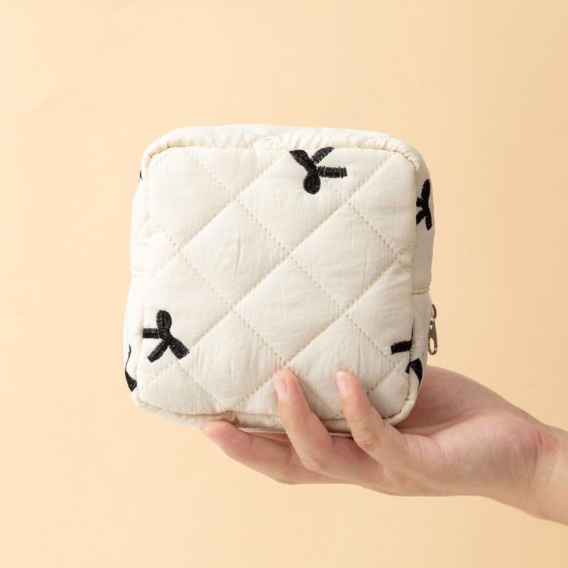 Sanitary Pad Storage Solution for Commuting and Trip Polyester Tampon Container Convenient Menstrual Product Holder