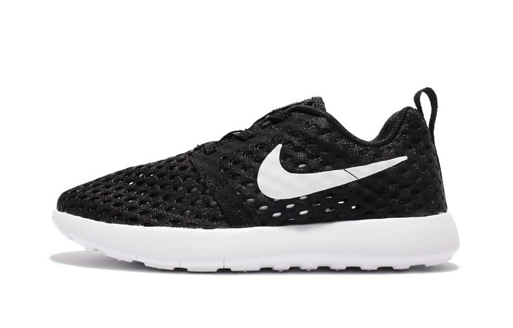 

Nike Roshe One Flight Weight Low top Kids Running Shoes Black White Children Aged 3 7 Years Old 819690-008 28