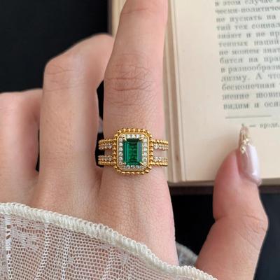 Vintage smaragdgrüne quadratische Ringe für Damen Einlage Zirkonperlenring Exquisiter Luxus Täglicher Zirkon Geschenk