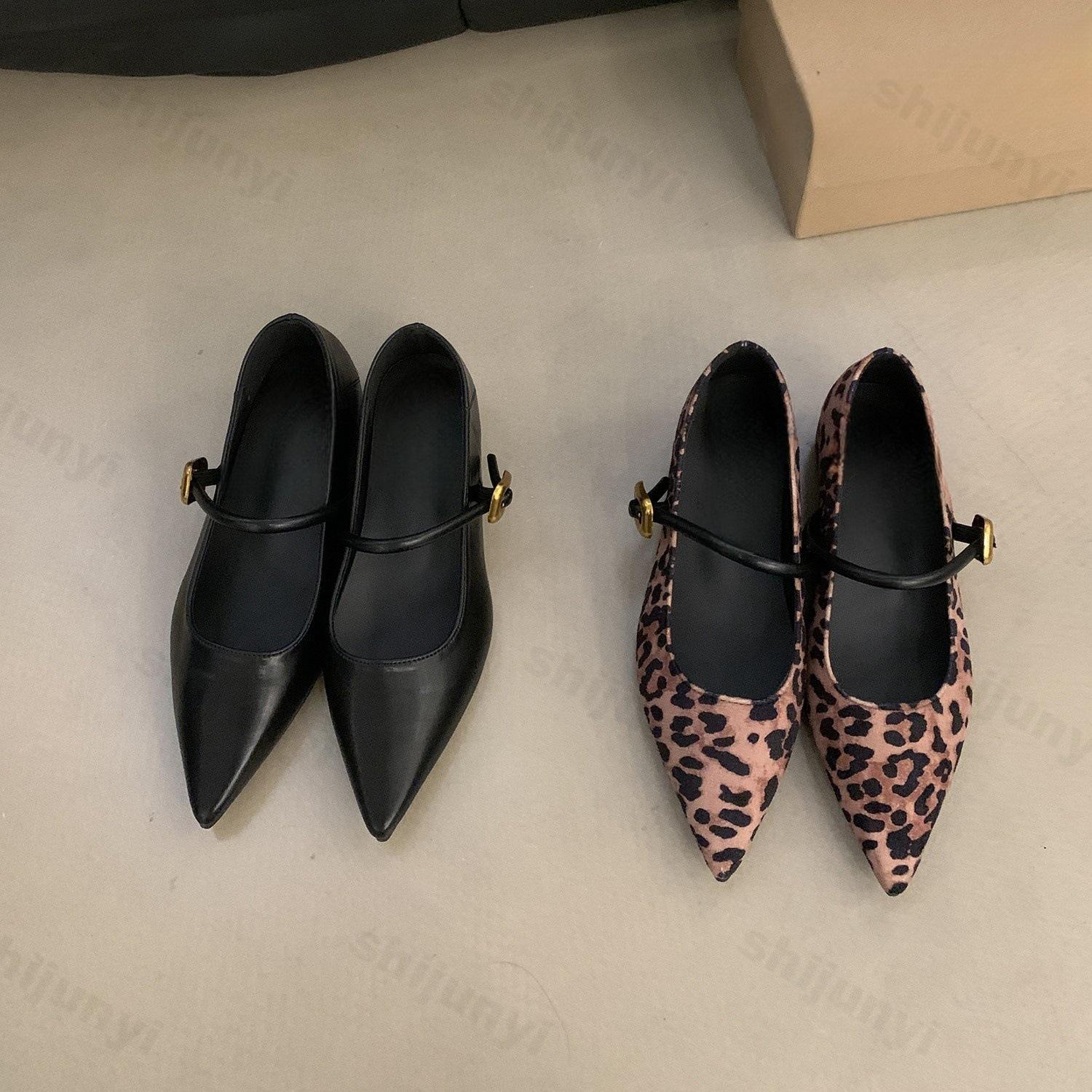 Модные женские туфли на плоской подошве 2024 года — фото 4