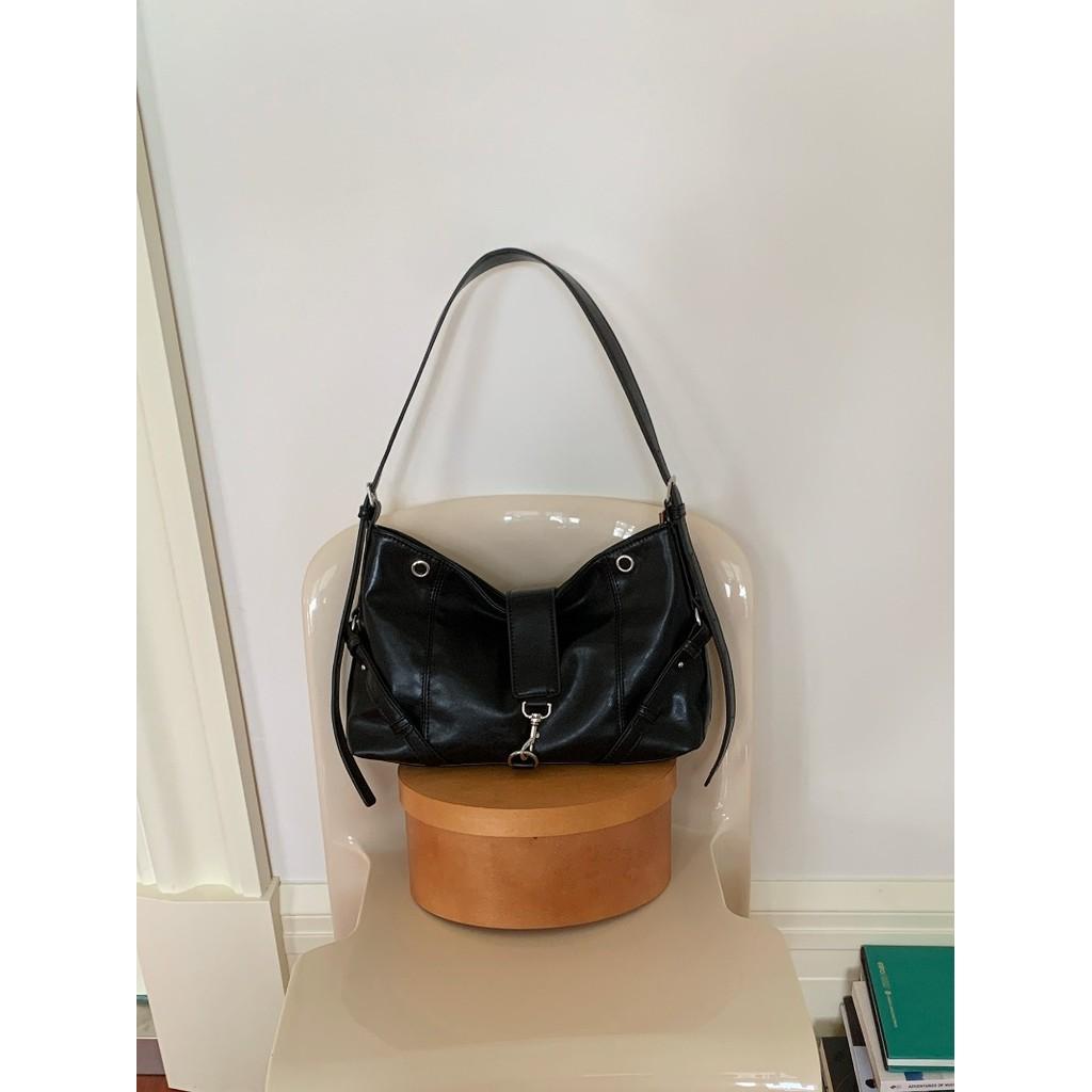 IELGY All-Match Commuter Temperament Underarm Bag Simple Casual Messenger Bag