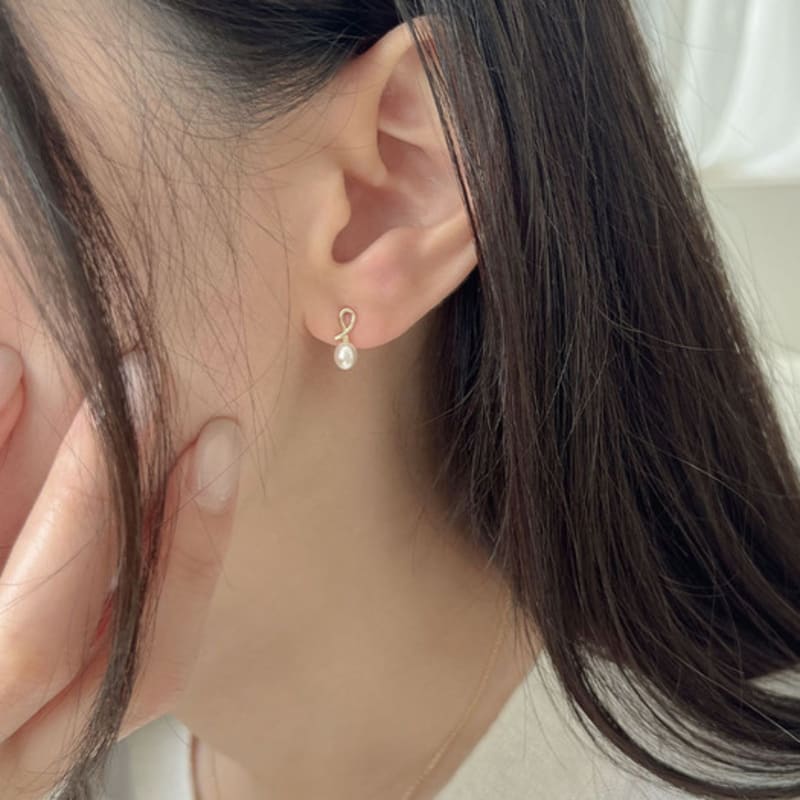 Youngglow 14k Coil Pearl Earrings(1 Pair)