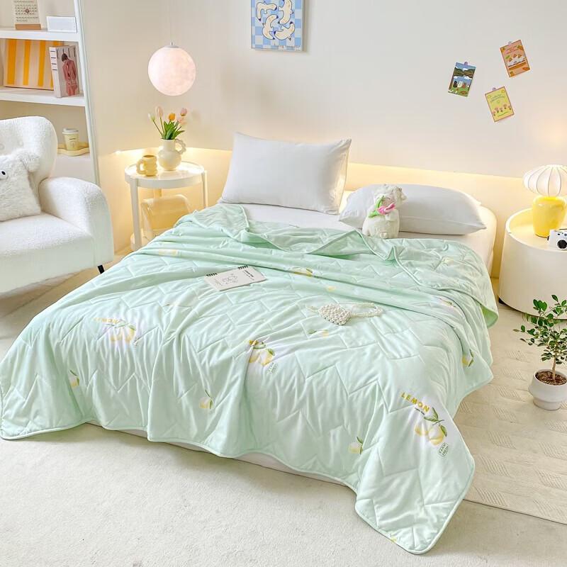 Louis Kellog Vibrant Lemon Skin-Friendly Quilt
