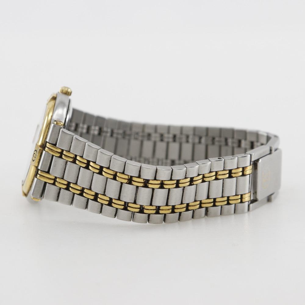 Gucci Relojes de Fecha 9000M Esfera Marfil Acero Inoxidable/Chapado en Oro Cuarzo Pantalla Analógica para hombre Usado