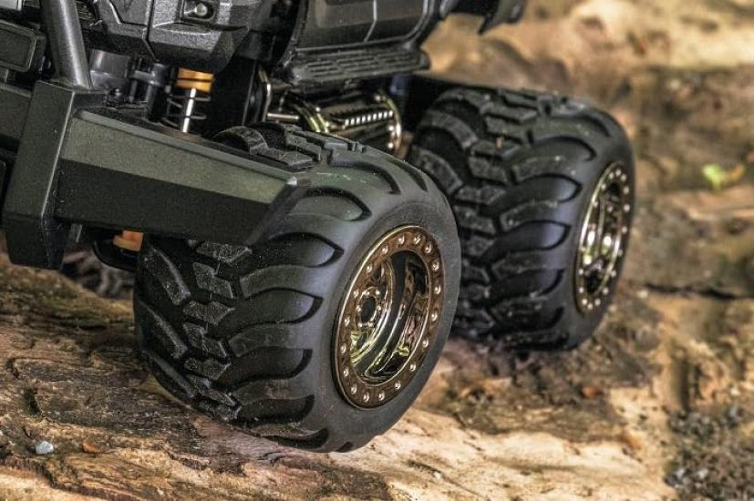Jozen 128 Scale Radio Controlled Toyota Hilux GR Sport JRVT148-BK