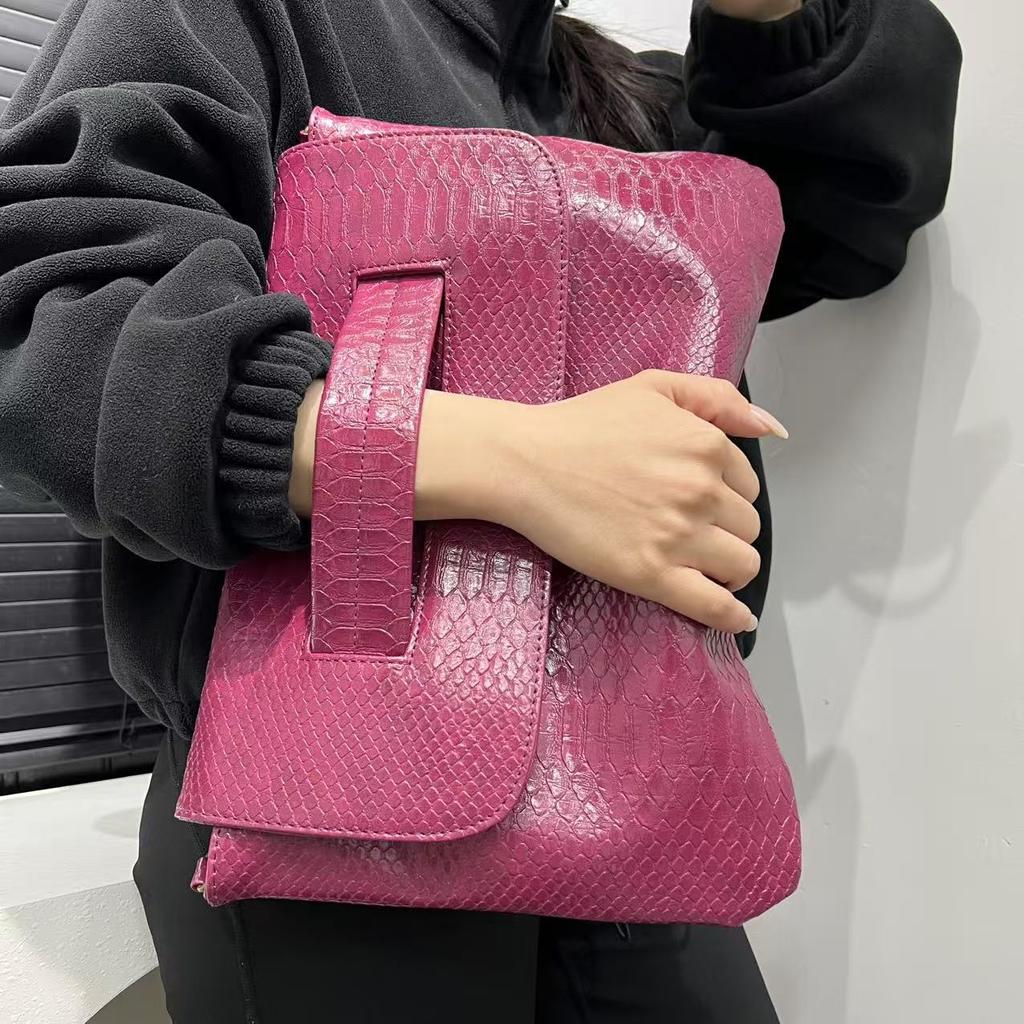 Ladies' Fashion Handbag with Thick Serpentine Pattern High Capacity Retro New Document Storage Bag