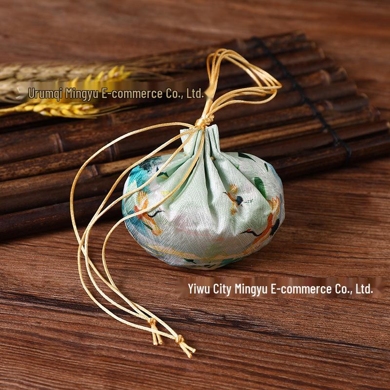 Ping An Cultural Scenic Amulet: Hanfu Style Sachet Pendant for Safety and Luck