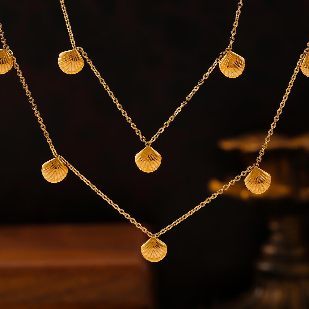 18K Gold Plated Titanium Baroque Geometric Scallop Pendant Necklace for Women - Personality Temperament Clavicle Chain Jewelry