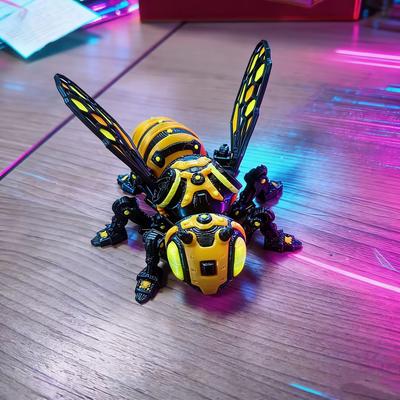3D Printed Mechanical Bee, Cyberpunk Articulated Bee Toy, Movable Joint Detachable Wings Creative Desk Decor Gift