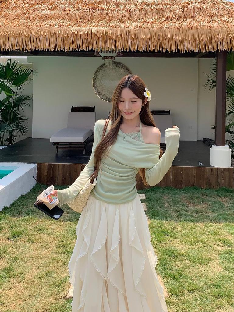 Lace Splice Two-Piece Set: Loose Top & Irregular Ruffle Skirt for Spring/Summer