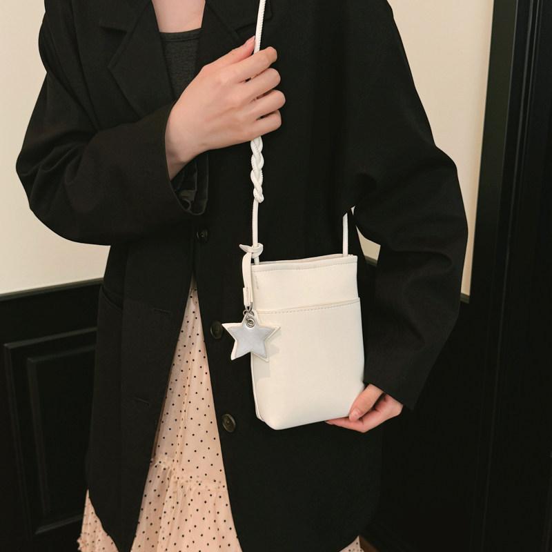 2026New dopamine-style girl's phe bag, Korean-style mini crossbody bag, niche design versatile shoulder bag