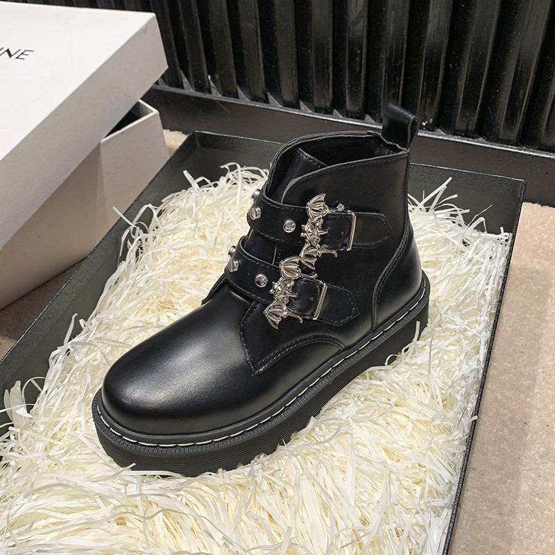 

Женские ботинки на массивном каблуке, женская обувь на платформе с пряжкой-летучей мышью, кожаные ботильоны, женская обувь, тренд 2024, кроссовки, ботильоны D451 41 чёрный