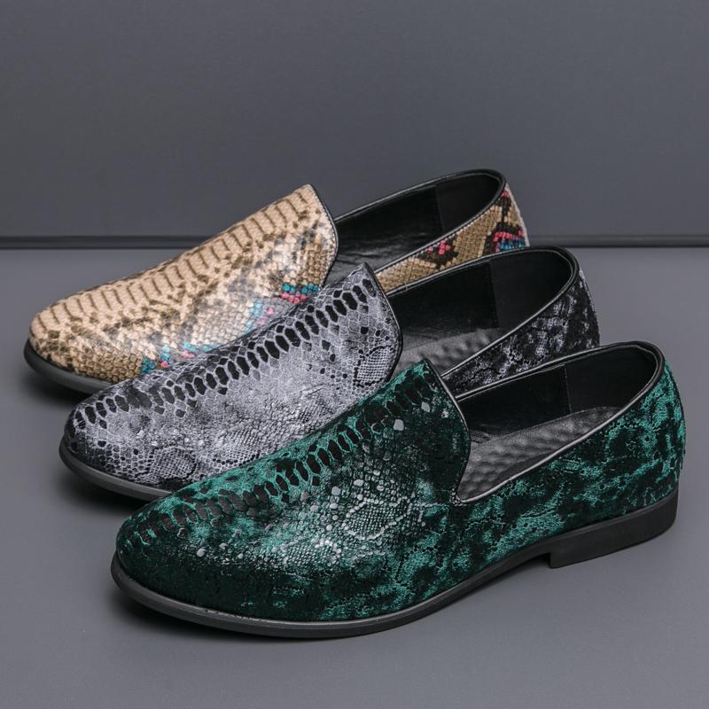 New British style men's hair stylist pattern suede lazy man slip-on bean loafers 46 plus-size pointed leather shoes