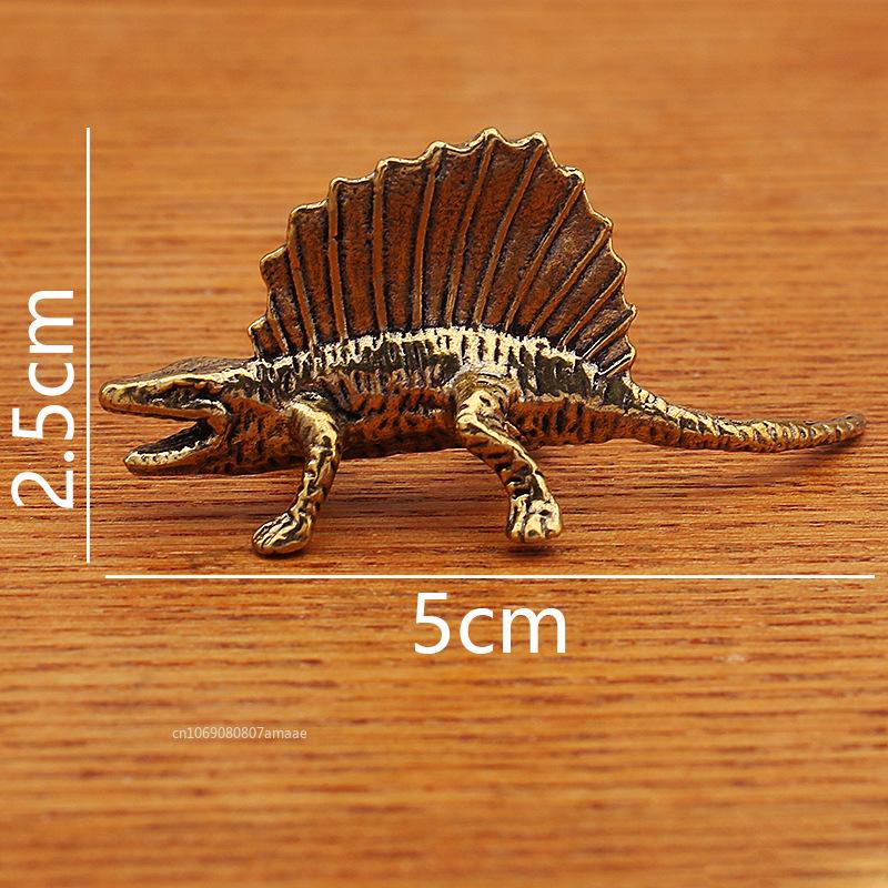 

Маленькая винтажная статуэтка динозавра юрского периода из цельной латуни, украшения для офисного стола, чайный питомец, поделки, фэн-шуй, миниатюры