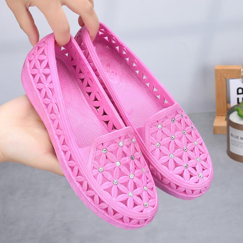 Classic mother hole shoes soft-soled beach shoes women's non-slip breathable casual sandals outdoor bag head slippers