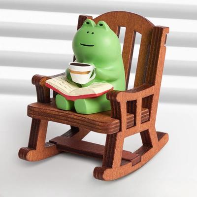 Frog Coffee Rocking Chair Cute Healing Decoration Mini Frog Resin Figurine Rocking Chair with Book Coffee Home Office Decoration