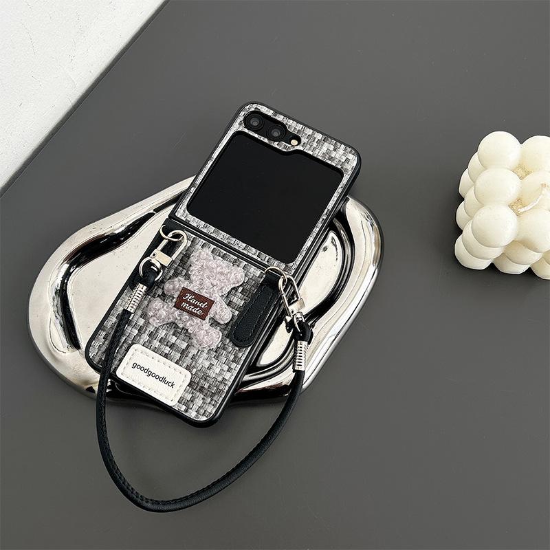 Little Bear Kariertes Handyhülle für Samsung ZFLP6 Flip Flip Faltbildschirm Findn3Flip Handseil Damen-Edition