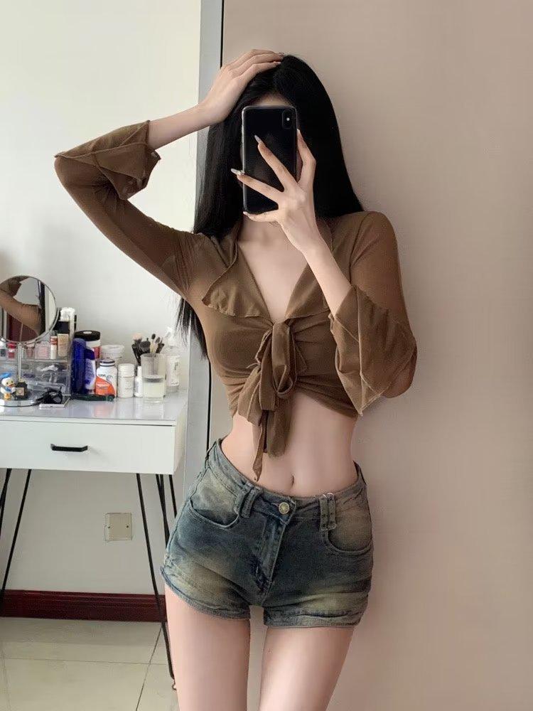 "2025 High-Waist Retro Distressed Slim Fit Denim Shorts for Women"