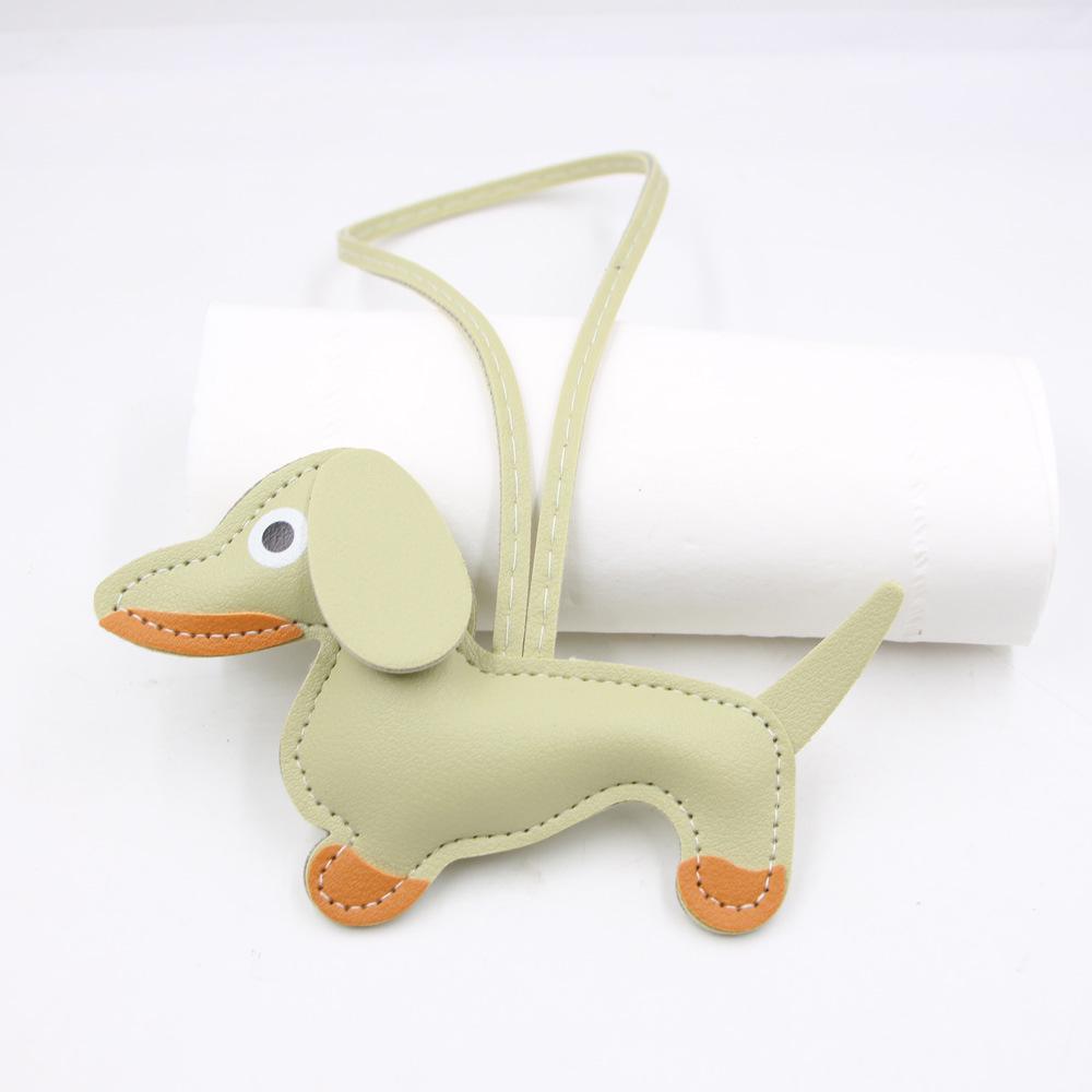Charm de Couro Dachshund Desenho Animado em Estoque, Chaveiro de Cachorro e Acessório para Capa de Celular