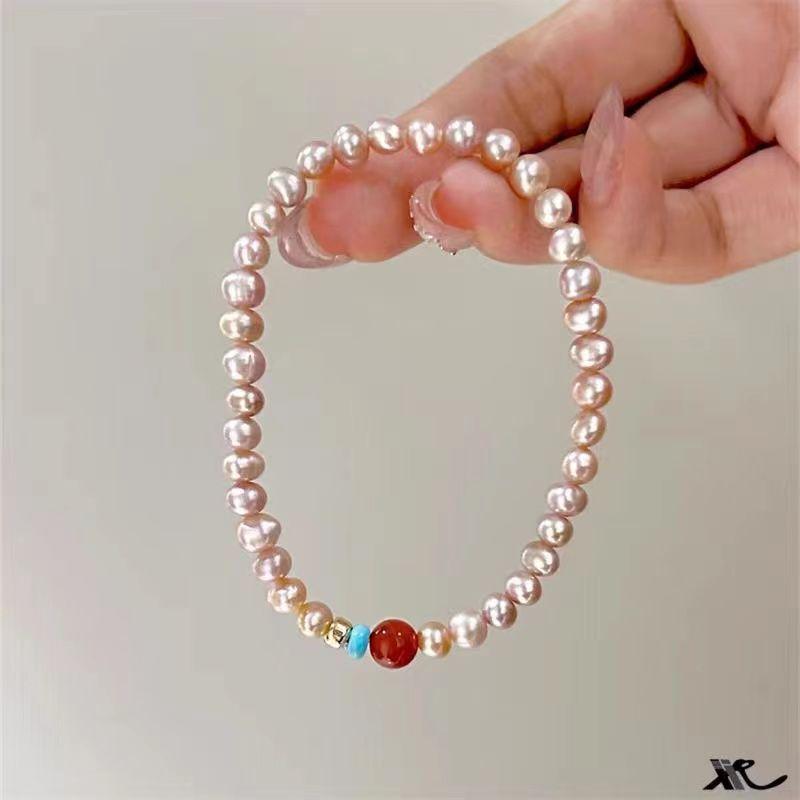 Retro-Inspired Luxury Pearl Beaded Bracelet for Women – Niche, Exquisite, Versatile Fashion Accessory for Best Friends