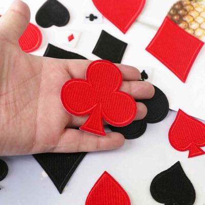 8 Stück Poker Karten Stickaufnäher Rotes Herz Aufnäher Pik Poker DIY Aufbügelbilder Handgemachte Kleidung Aufkleber